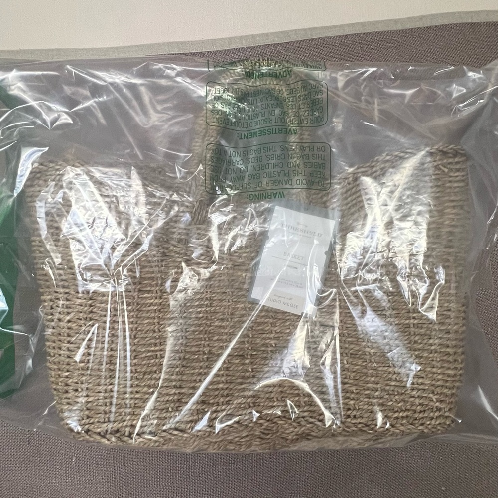 Threshold Studio McGee Seagrass Woven Basket Tote Bag with Handles Brand New - Picture 5 of 6